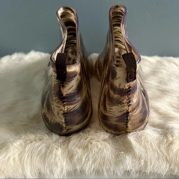 Capelli New York Cheetah Print Rain Boots - Picture 3 of 10